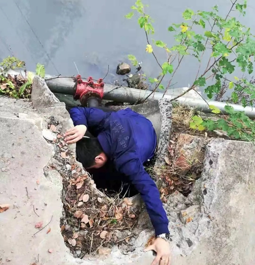 一圖一故事丨2018年城市黑臭水體整治專(zhuān)項(xiàng)巡查